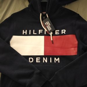 Essential box logo hoodie